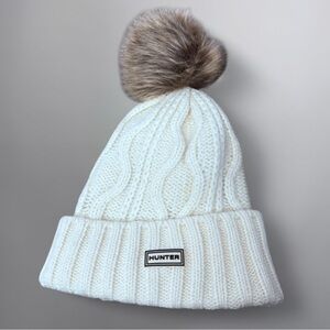 Hunter Cream Cable Knit Pom-Pom Beanie Hat